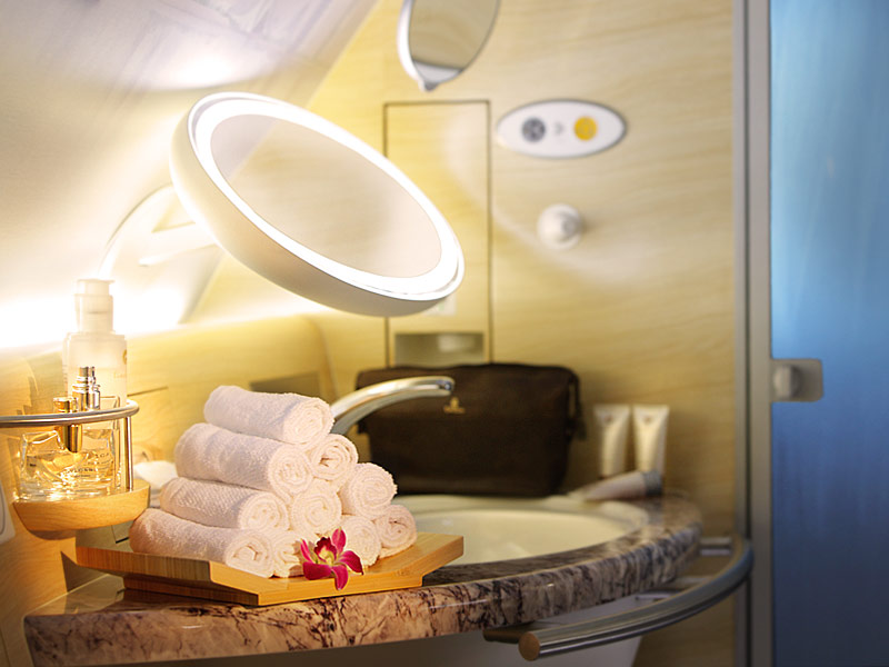 Shower Spa (photo by Emirates)